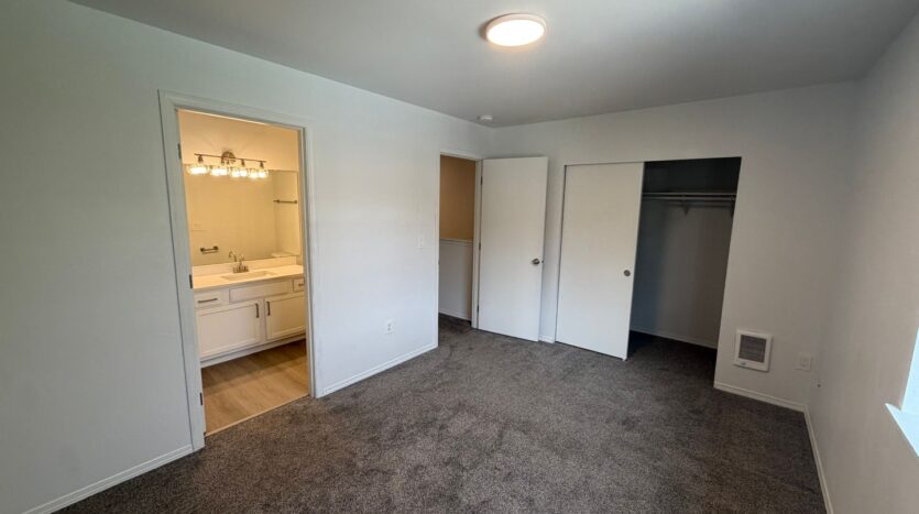 4560 S Puget Sound Ave - Tacoma - Washington - 3 bed, 2 bath rental property