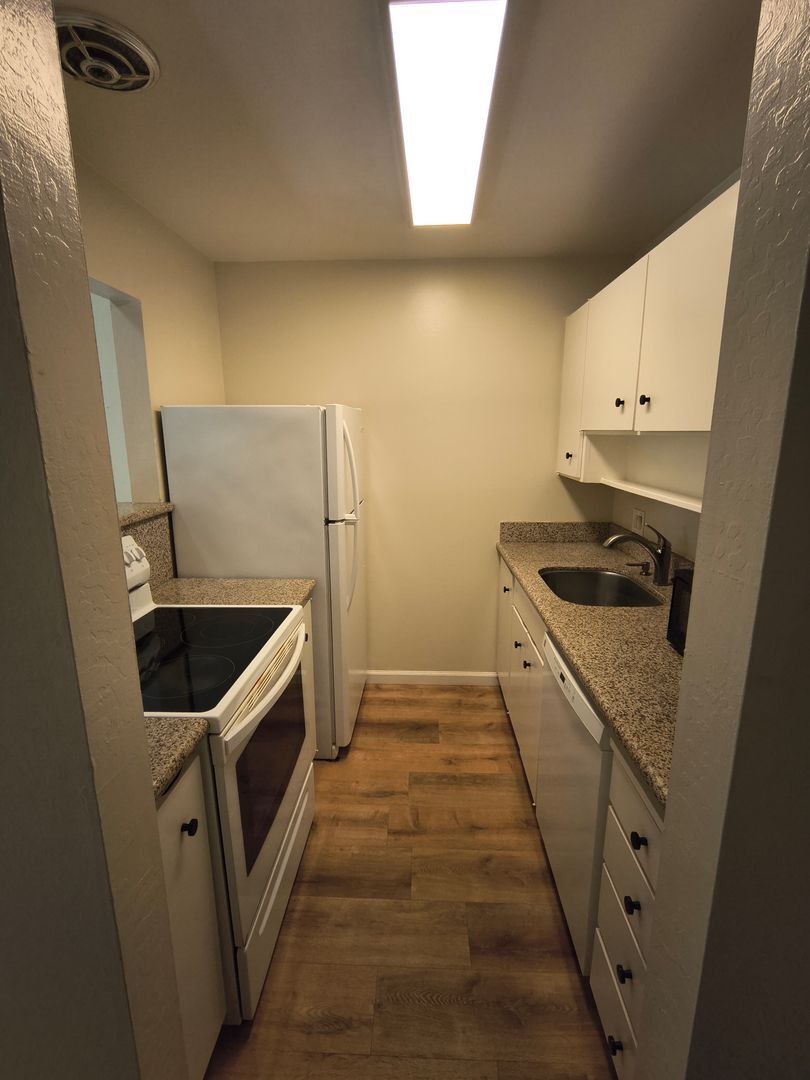 460 N Civic Drive Unit 504 - Walnut Creek - California - 1 bed, 1 bath rental property