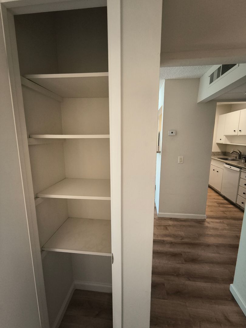 460 N Civic Drive Unit 504 - Walnut Creek - California - 1 bed, 1 bath rental property