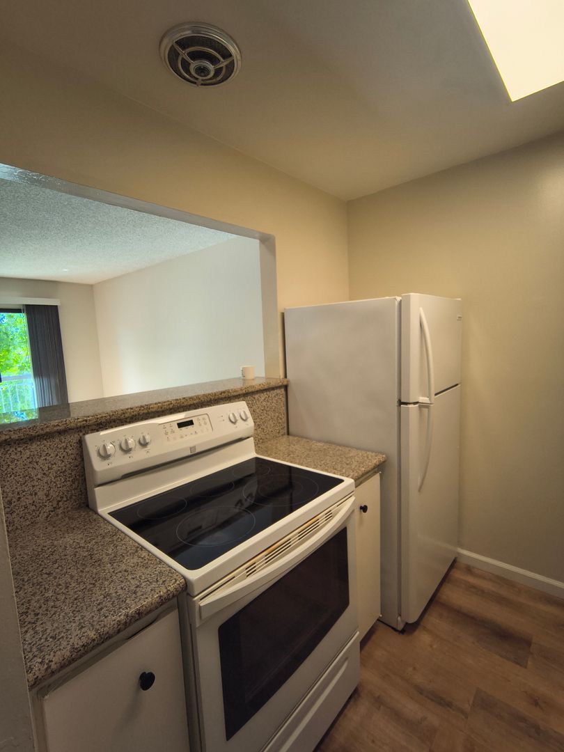 460 N Civic Drive Unit 504 - Walnut Creek - California - 1 bed, 1 bath rental property