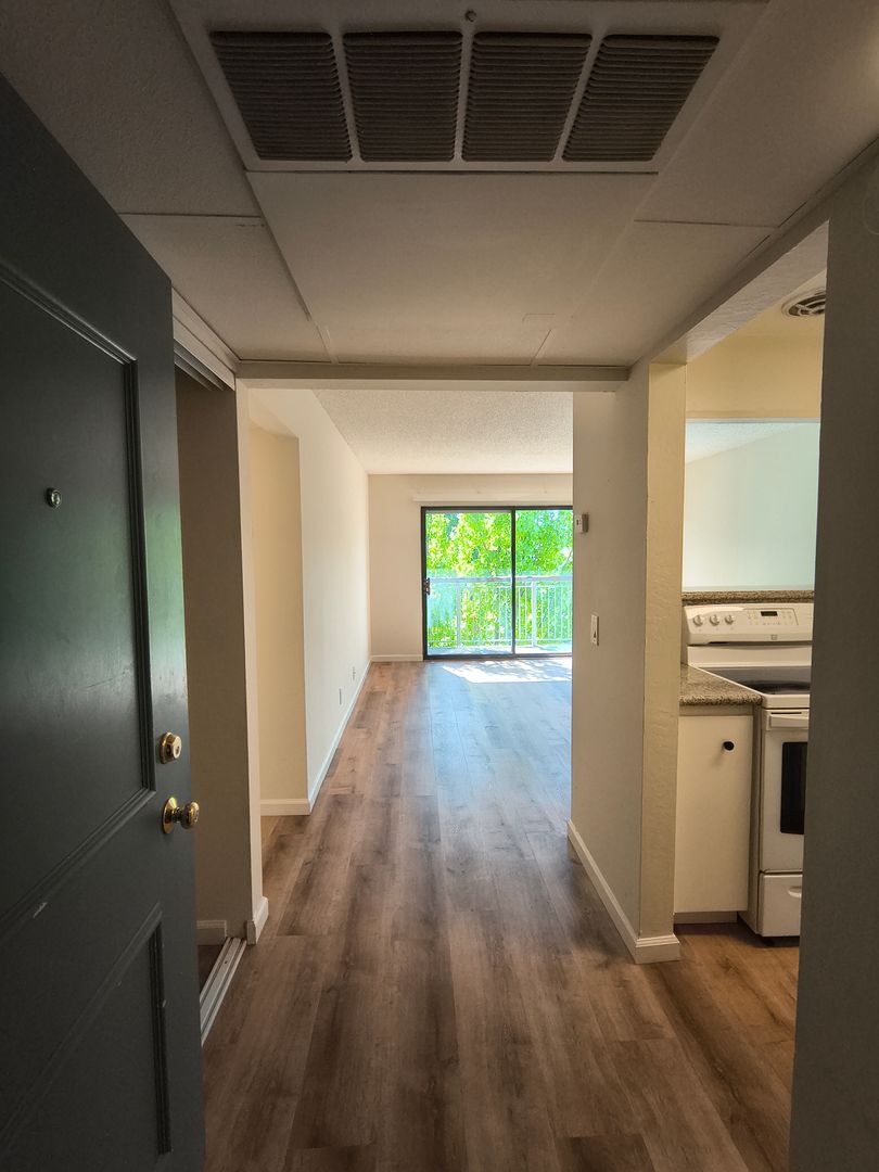 460 N Civic Drive Unit 504 - Walnut Creek - California - 1 bed, 1 bath rental property