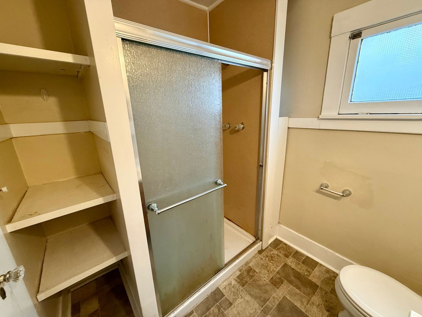 4747 19th Ave NE - Seattle - Washington - 18 bed, 6.5 bath rental property
