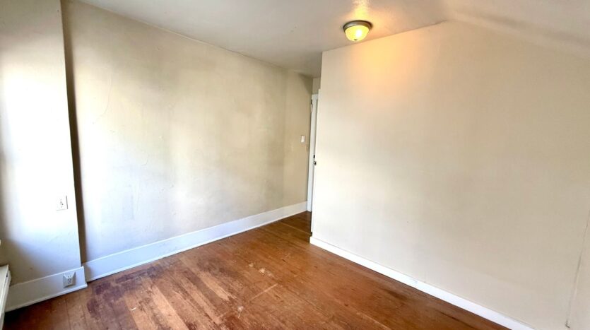 4747 19th Ave NE - Seattle - Washington - 18 bed, 6.5 bath rental property