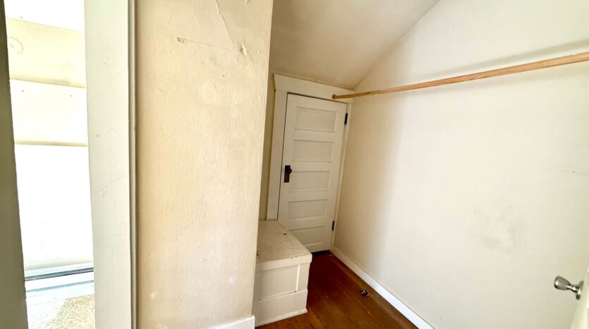 4747 19th Ave NE - Seattle - Washington - 18 bed, 6.5 bath rental property