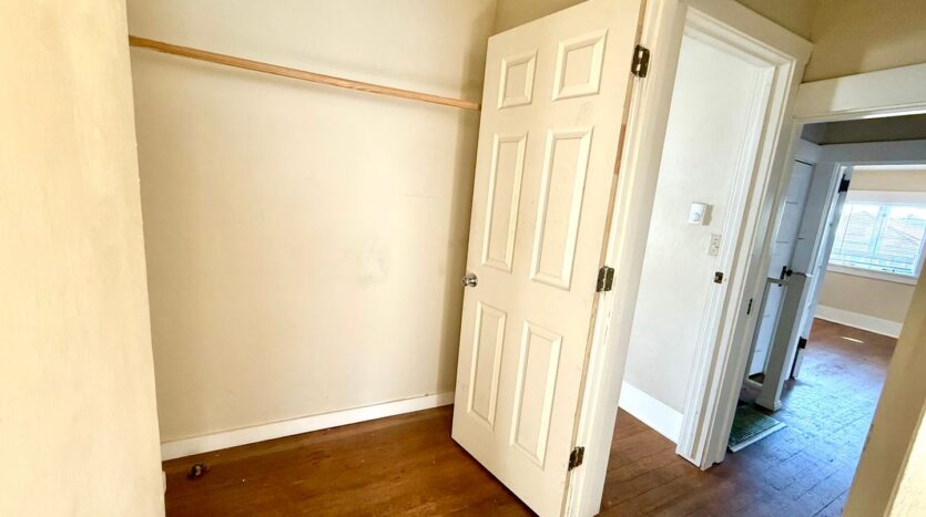 4747 19th Ave NE - Seattle - Washington - 18 bed, 6.5 bath rental property