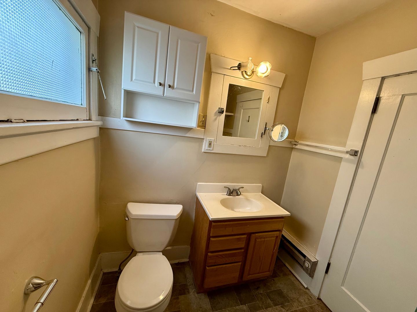 4747 19th Ave NE - Seattle - Washington - 18 bed, 6.5 bath rental property