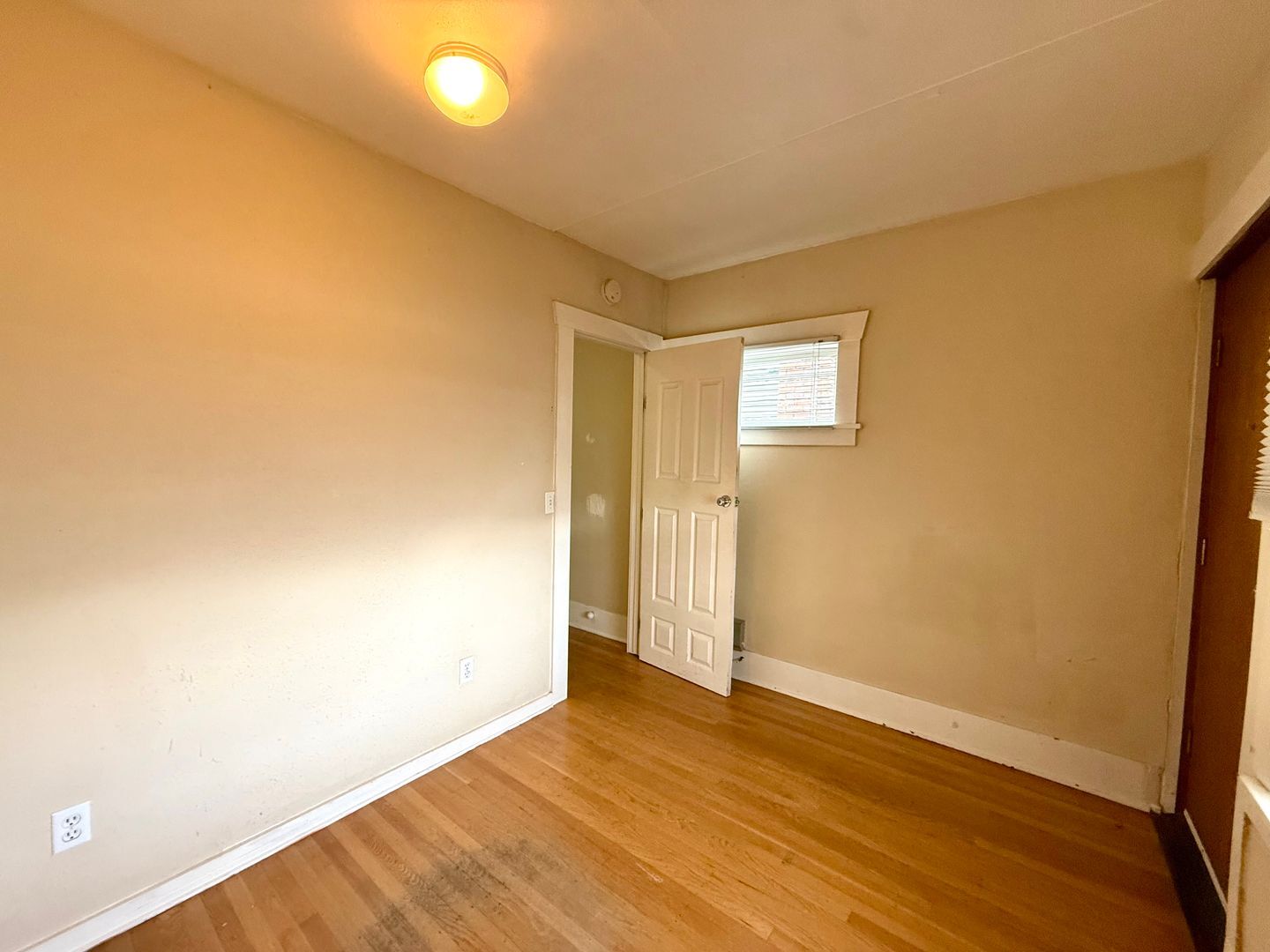 4747 19th Ave NE - Seattle - Washington - 18 bed, 6.5 bath rental property