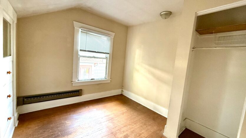 4747 19th Ave NE - Seattle - Washington - 18 bed, 6.5 bath rental property