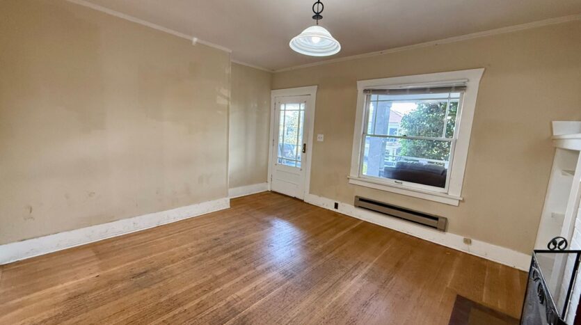 4747 19th Ave NE - Seattle - Washington - 18 bed, 6.5 bath rental property