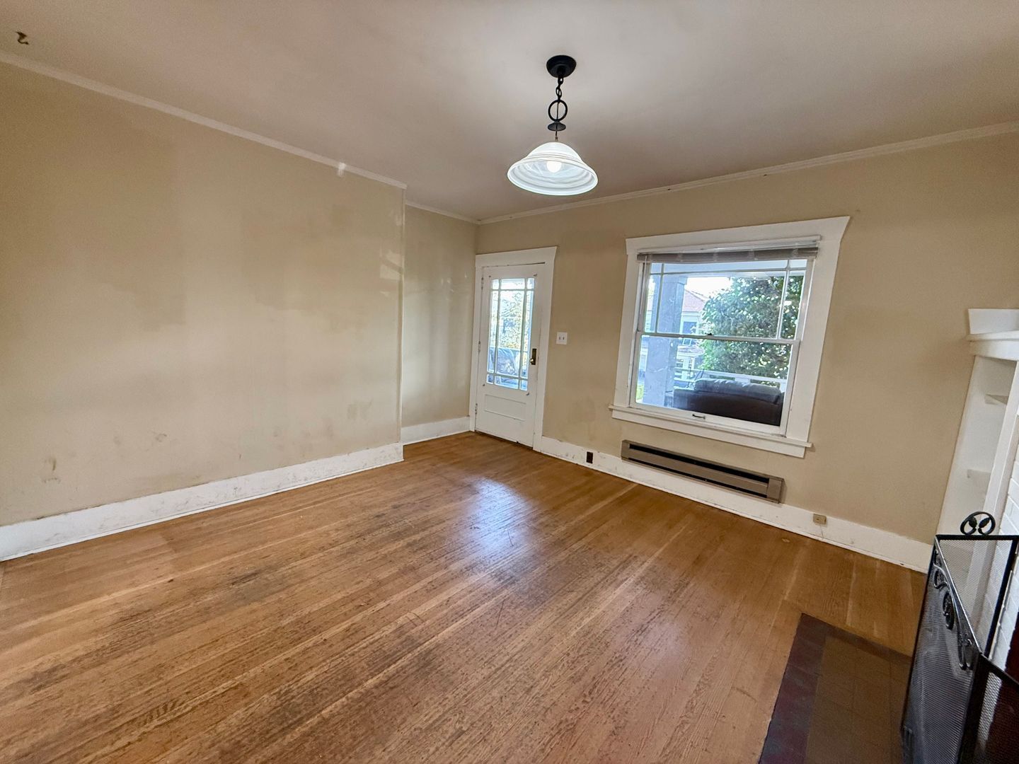 4747 19th Ave NE - Seattle - Washington - 18 bed, 6.5 bath rental property