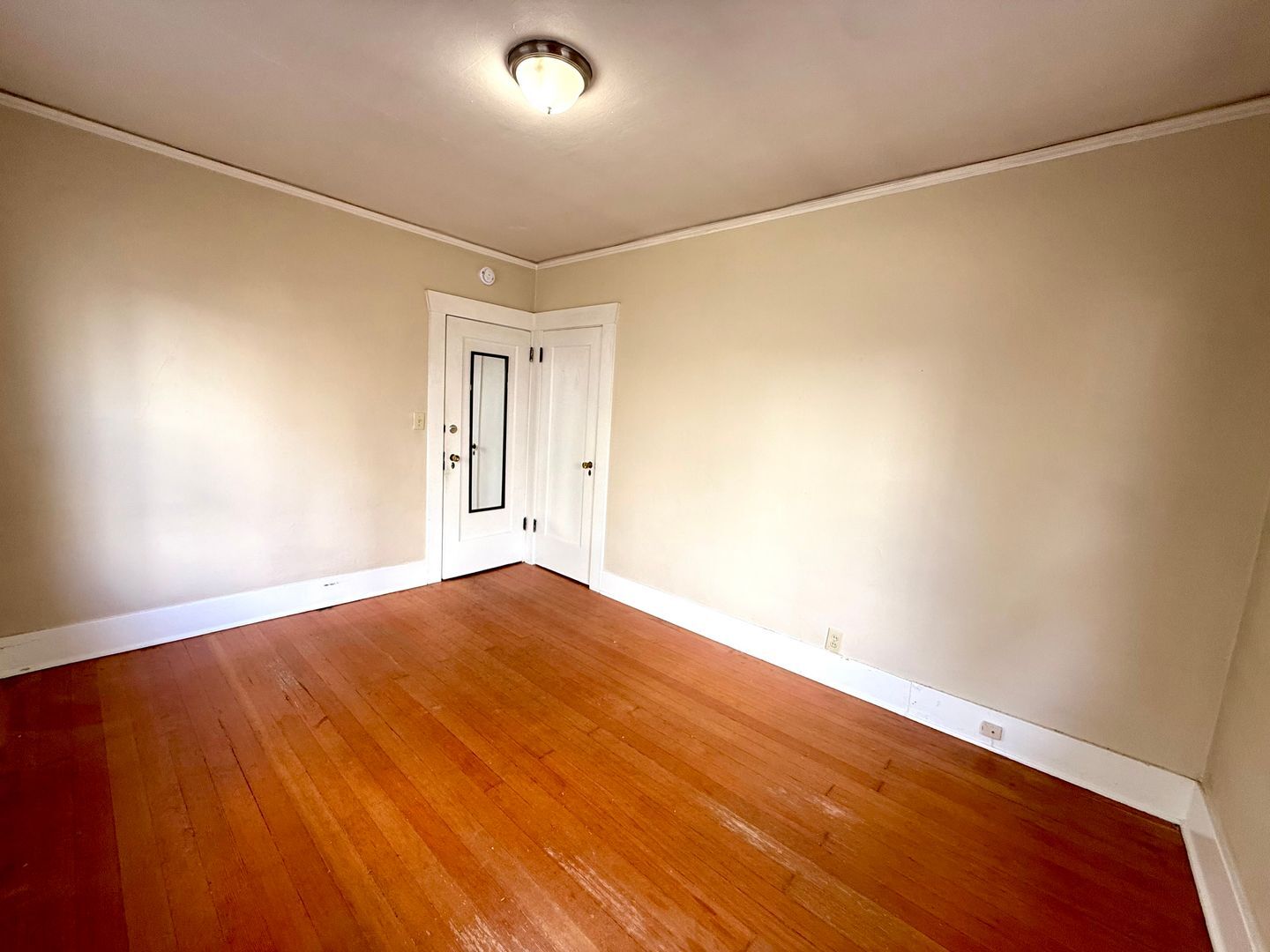 4747 19th Ave NE - Seattle - Washington - 18 bed, 6.5 bath rental property
