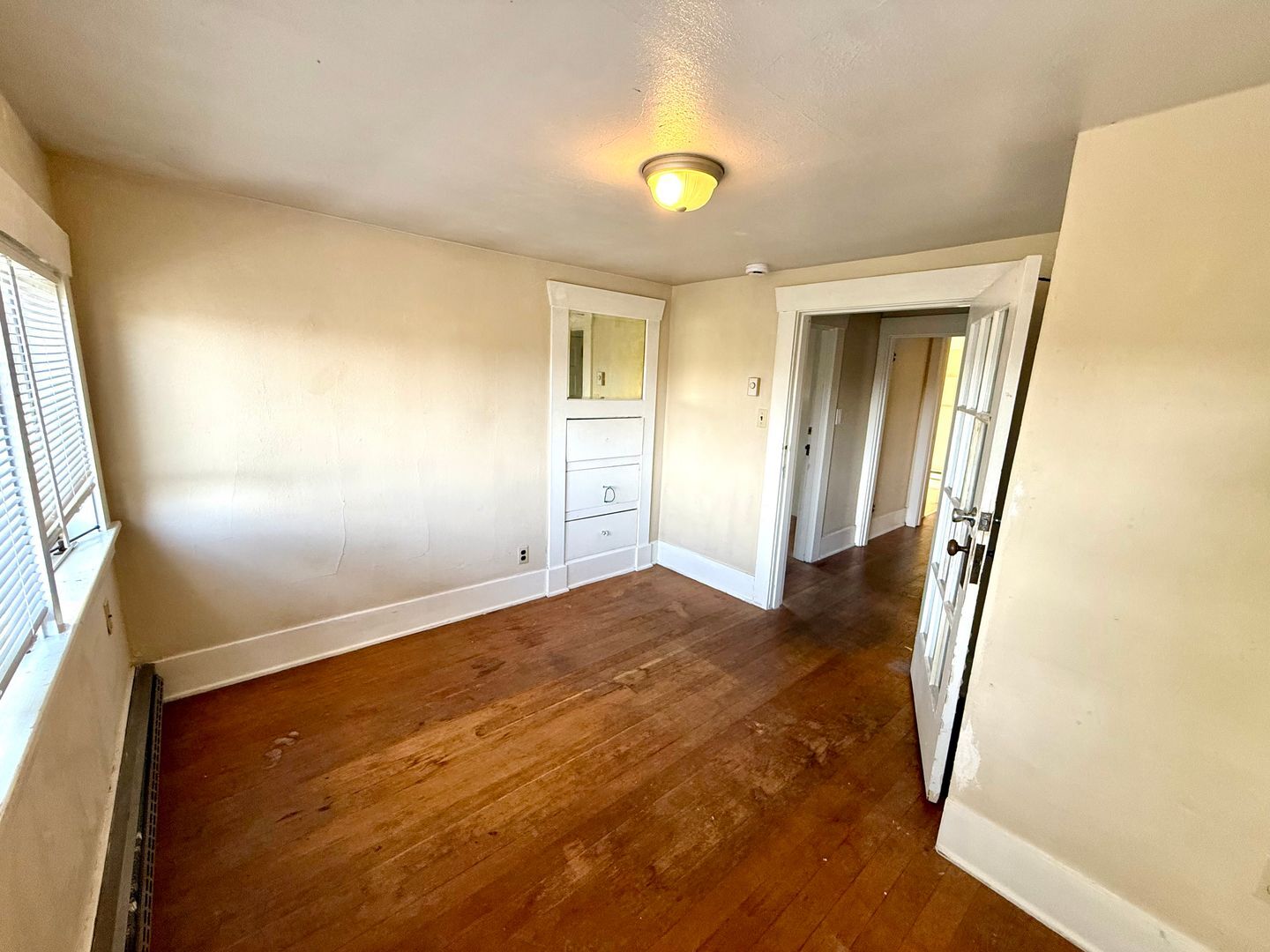 4747 19th Ave NE - Seattle - Washington - 18 bed, 6.5 bath rental property