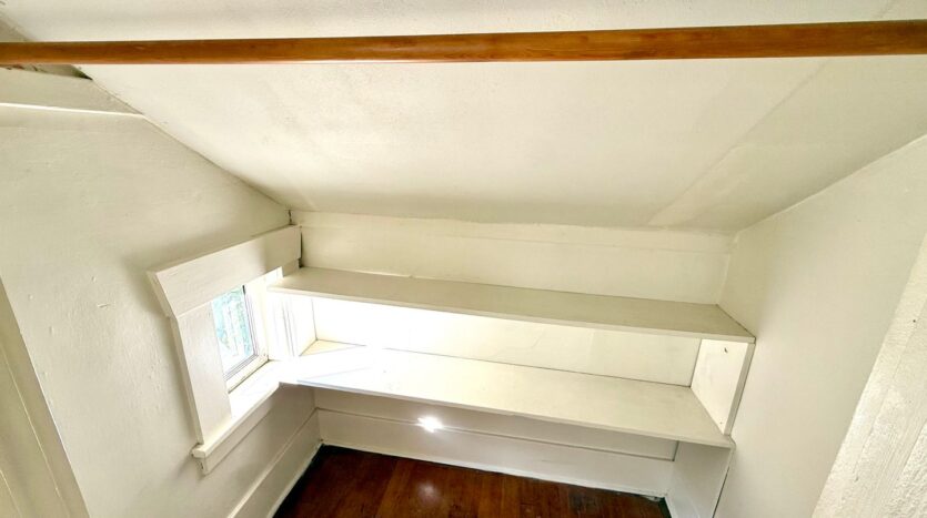 4747 19th Ave NE - Seattle - Washington - 18 bed, 6.5 bath rental property