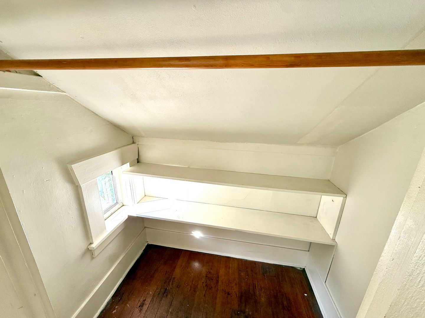 4747 19th Ave NE - Seattle - Washington - 18 bed, 6.5 bath rental property