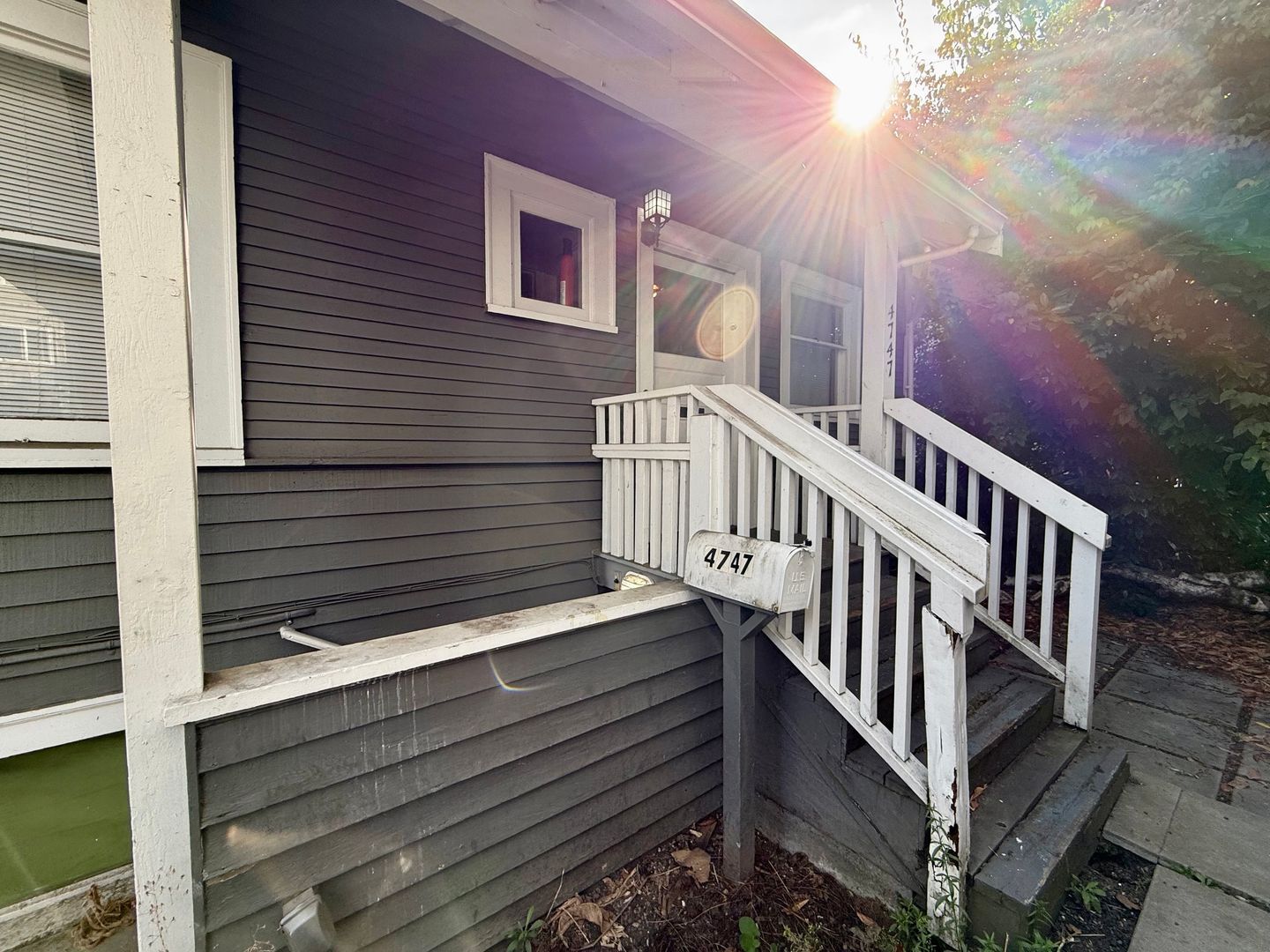 4747 19th Ave NE - Seattle - Washington - 18 bed, 6.5 bath rental property