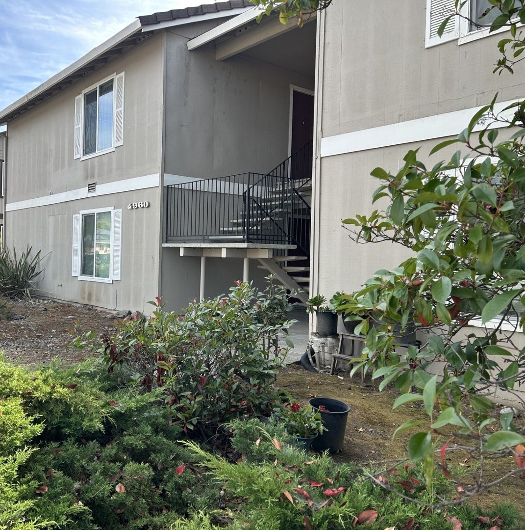 4960 School Street Unit A - Santa Rosa - California - 2 bed, 1 bath rental property