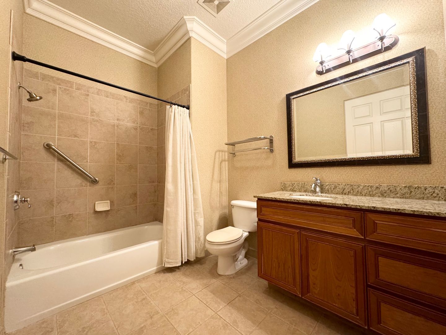 50760 Santa Rosa Plaza Unit 3 - La Quinta - California - 1 bed, 1 bath rental property