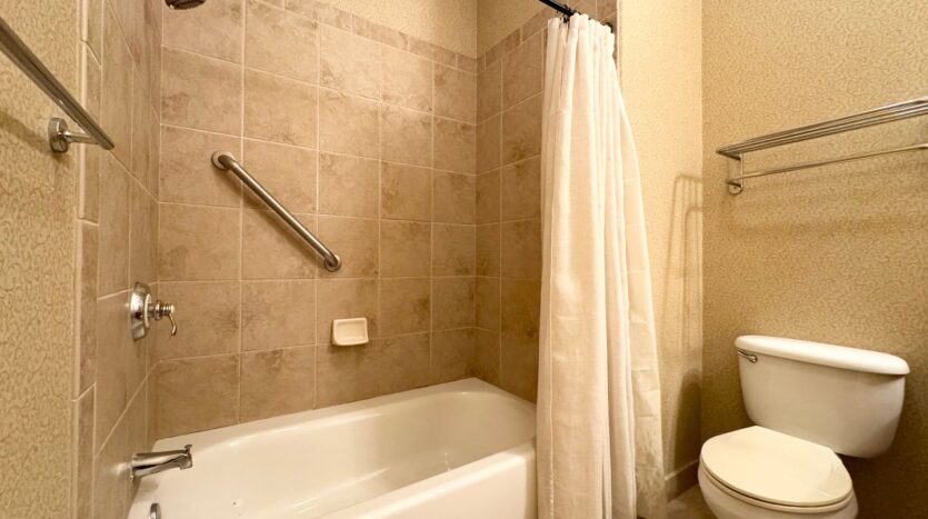 50760 Santa Rosa Plaza Unit 3 - La Quinta - California - 1 bed, 1 bath rental property