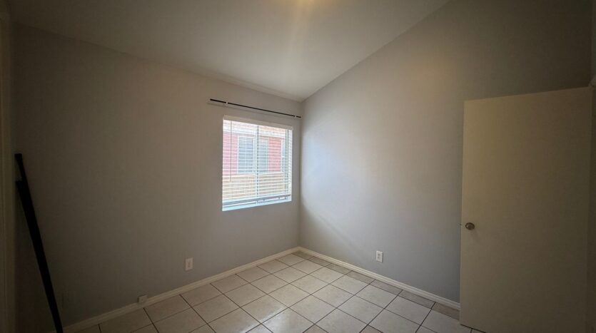 5114 Sunburst Dr. - Palmdale - California - 3 bed, 2 bath rental property