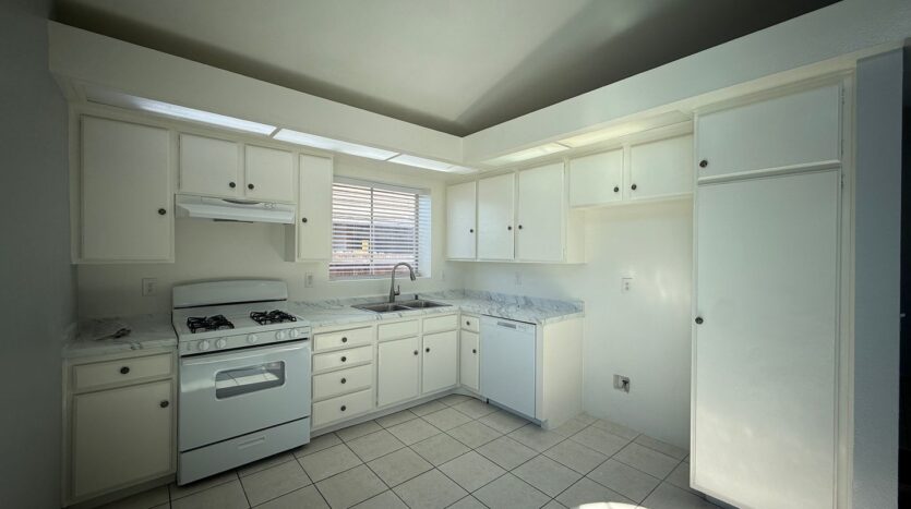 5114 Sunburst Dr. - Palmdale - California - 3 bed, 2 bath rental property