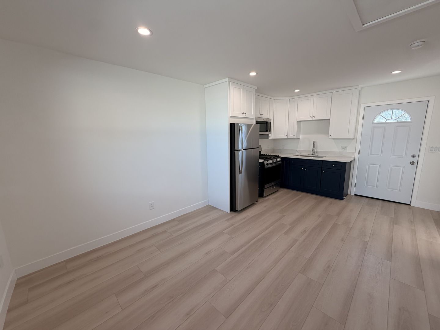 519 3/4 Stepney St - Inglewood - California - 1 bed, 1 bath rental property