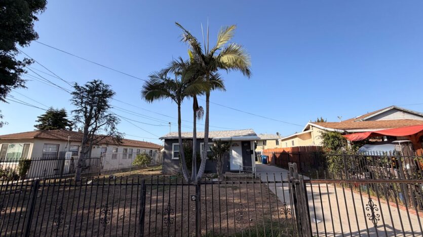 519 3/4 Stepney St - Inglewood - California - 1 bed, 1 bath rental property