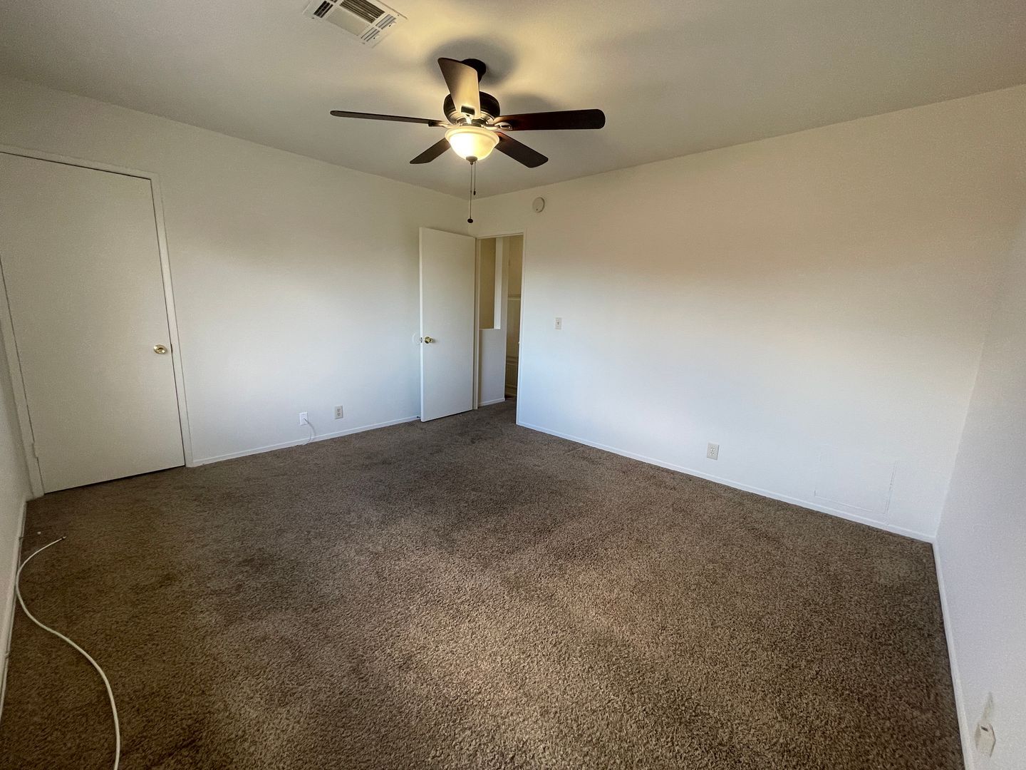 540 E. Lancaster Blvd - Unit B - Lancaster - California - 2 bed, 1.5 bath rental property