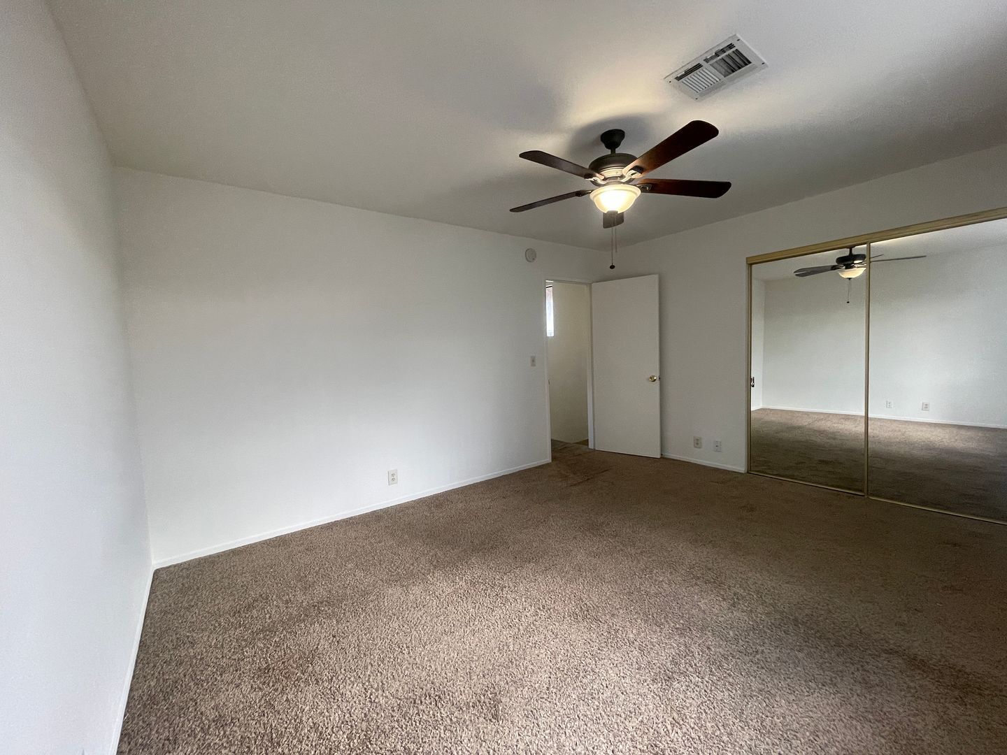 540 E. Lancaster Blvd - Unit B - Lancaster - California - 2 bed, 1.5 bath rental property