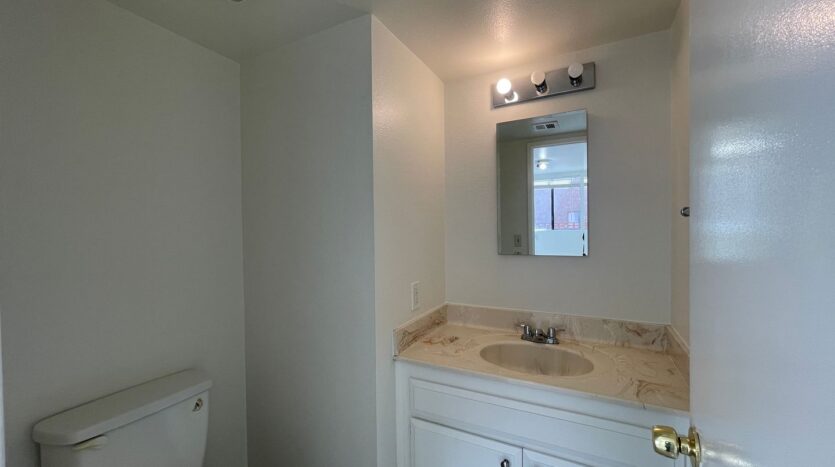 540 E. Lancaster Blvd - Unit B - Lancaster - California - 2 bed, 1.5 bath rental property