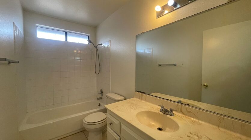 540 E. Lancaster Blvd - Unit B - Lancaster - California - 2 bed, 1.5 bath rental property