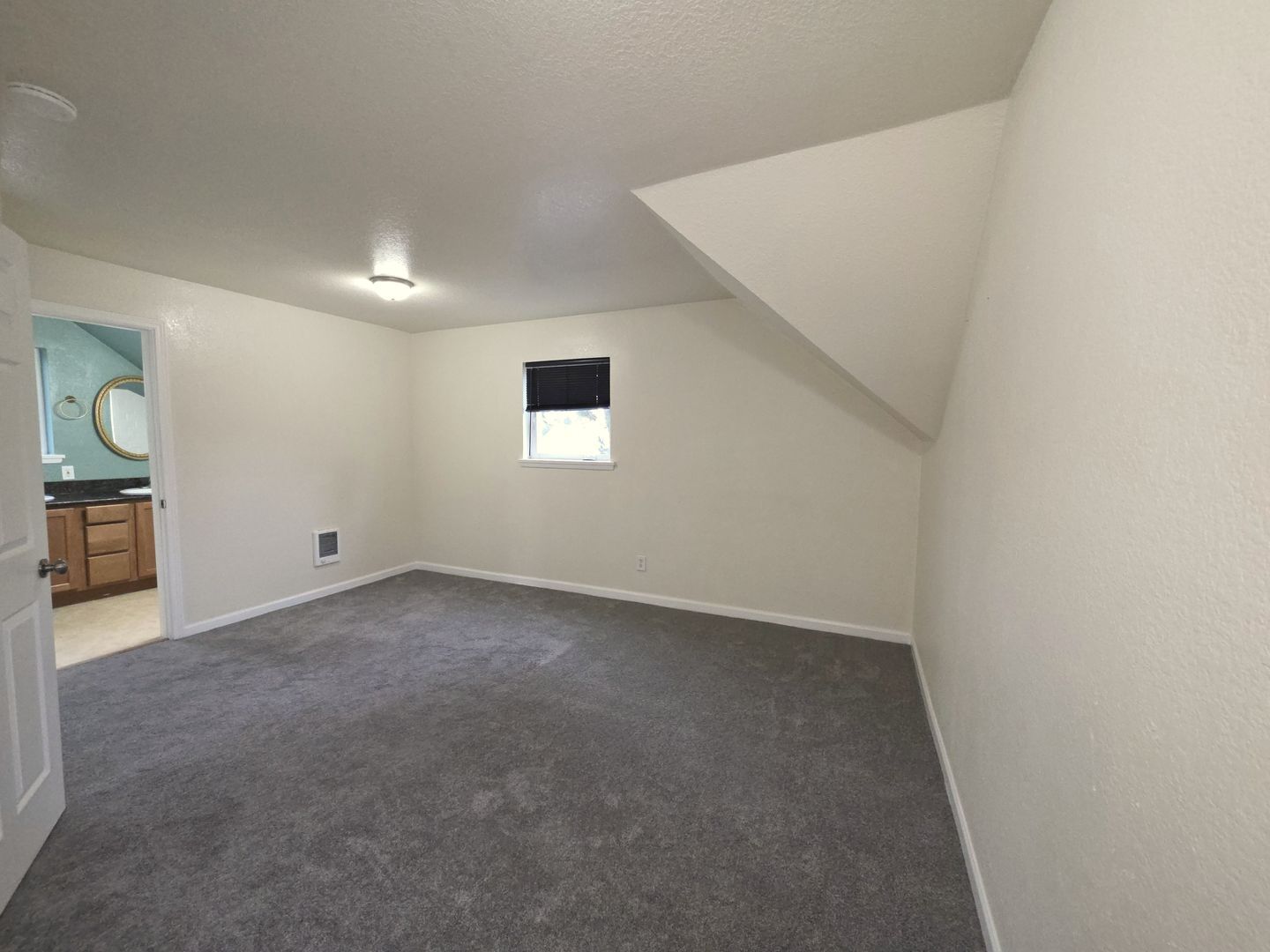 5413 S J St - Tacoma - Washington - 3 bed, 1.5 bath rental property
