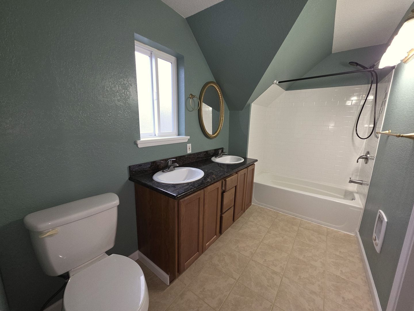 5413 S J St - Tacoma - Washington - 3 bed, 1.5 bath rental property