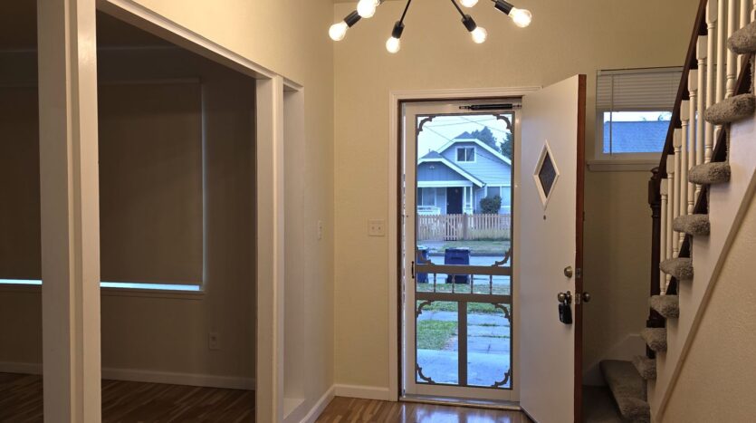 5413 S J St - Tacoma - Washington - 3 bed, 1.5 bath rental property
