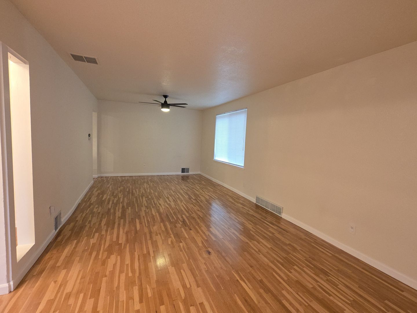 5413 S J St - Tacoma - Washington - 3 bed, 1.5 bath rental property