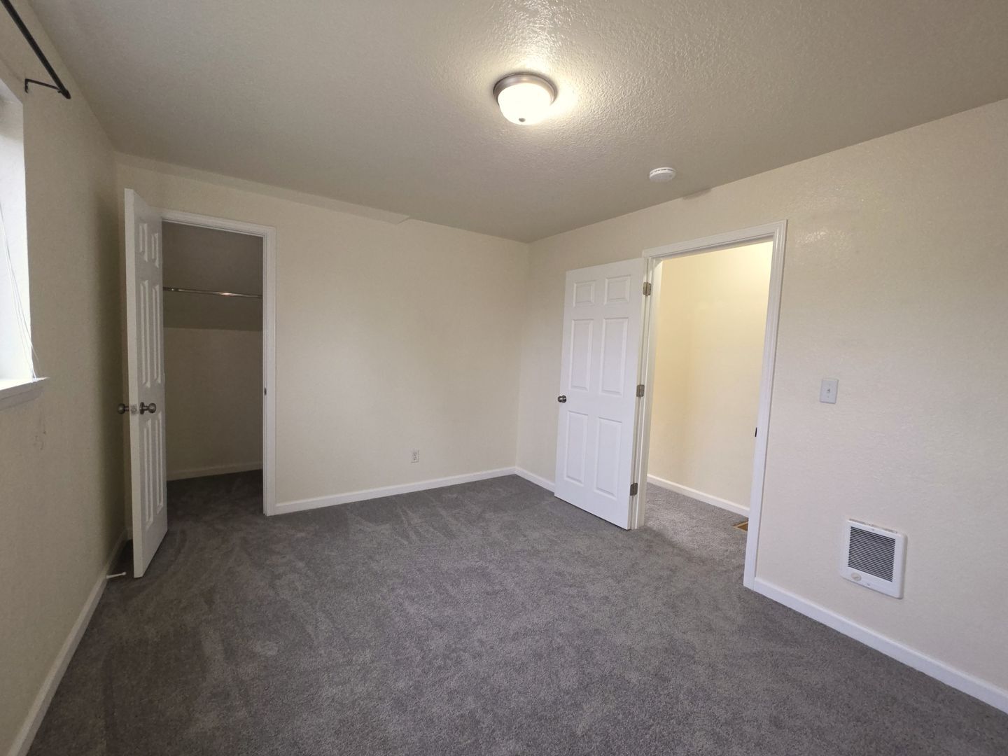 5413 S J St - Tacoma - Washington - 3 bed, 1.5 bath rental property