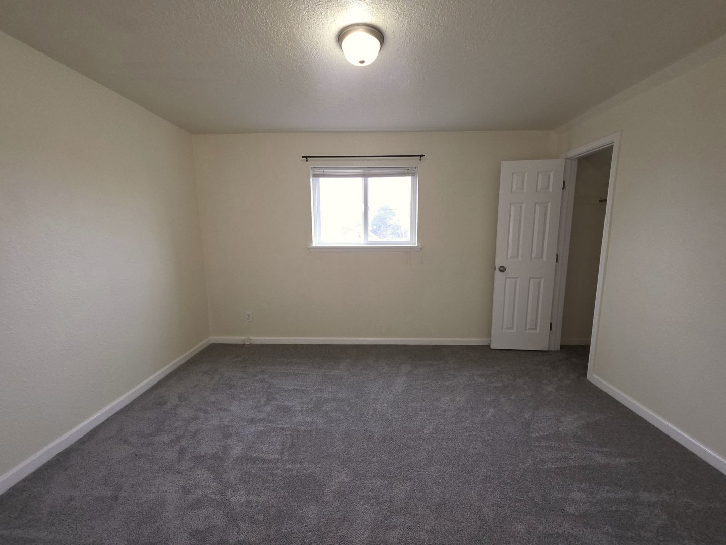 5413 S J St - Tacoma - Washington - 3 bed, 1.5 bath rental property