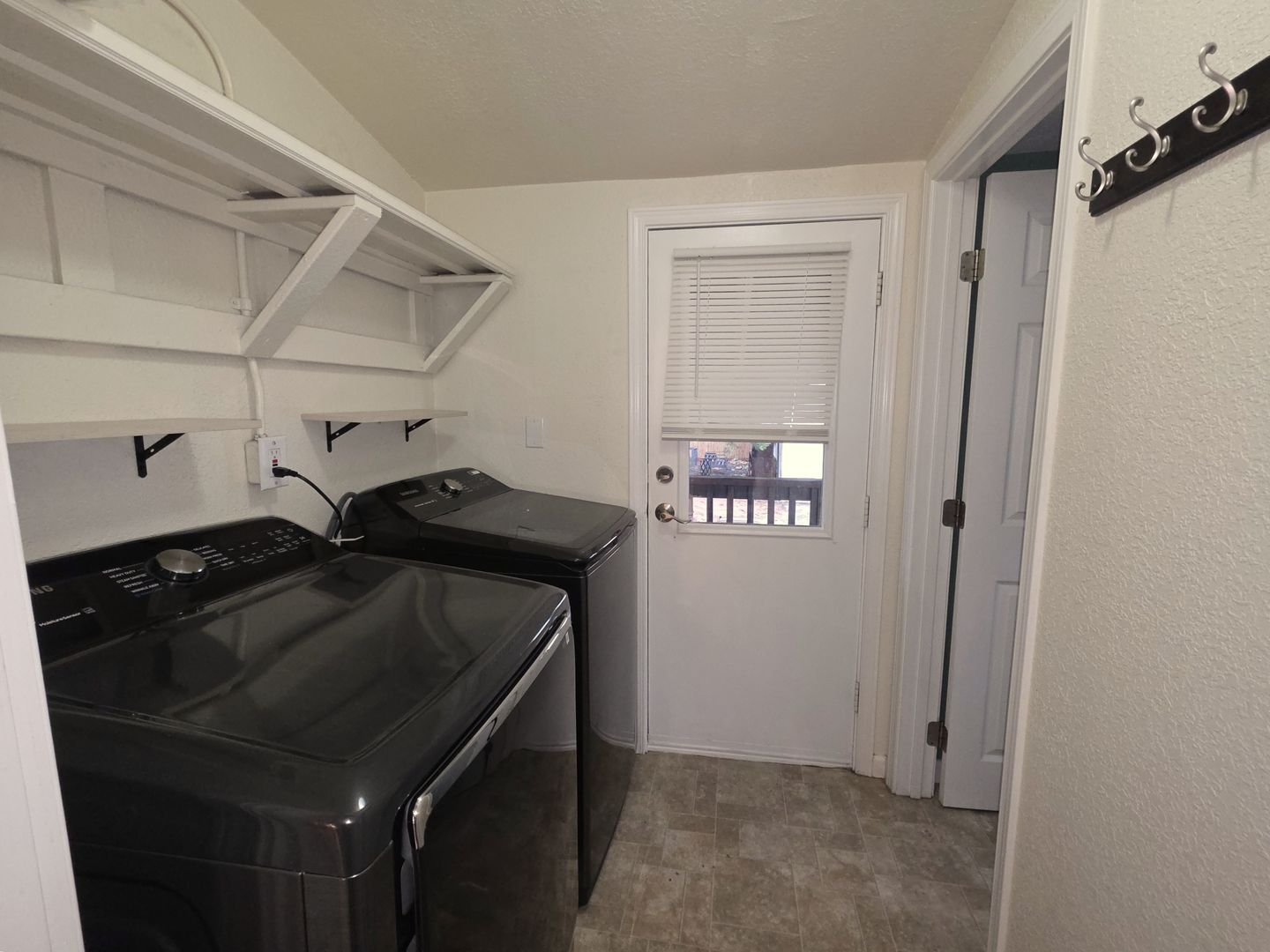 5413 S J St - Tacoma - Washington - 3 bed, 1.5 bath rental property