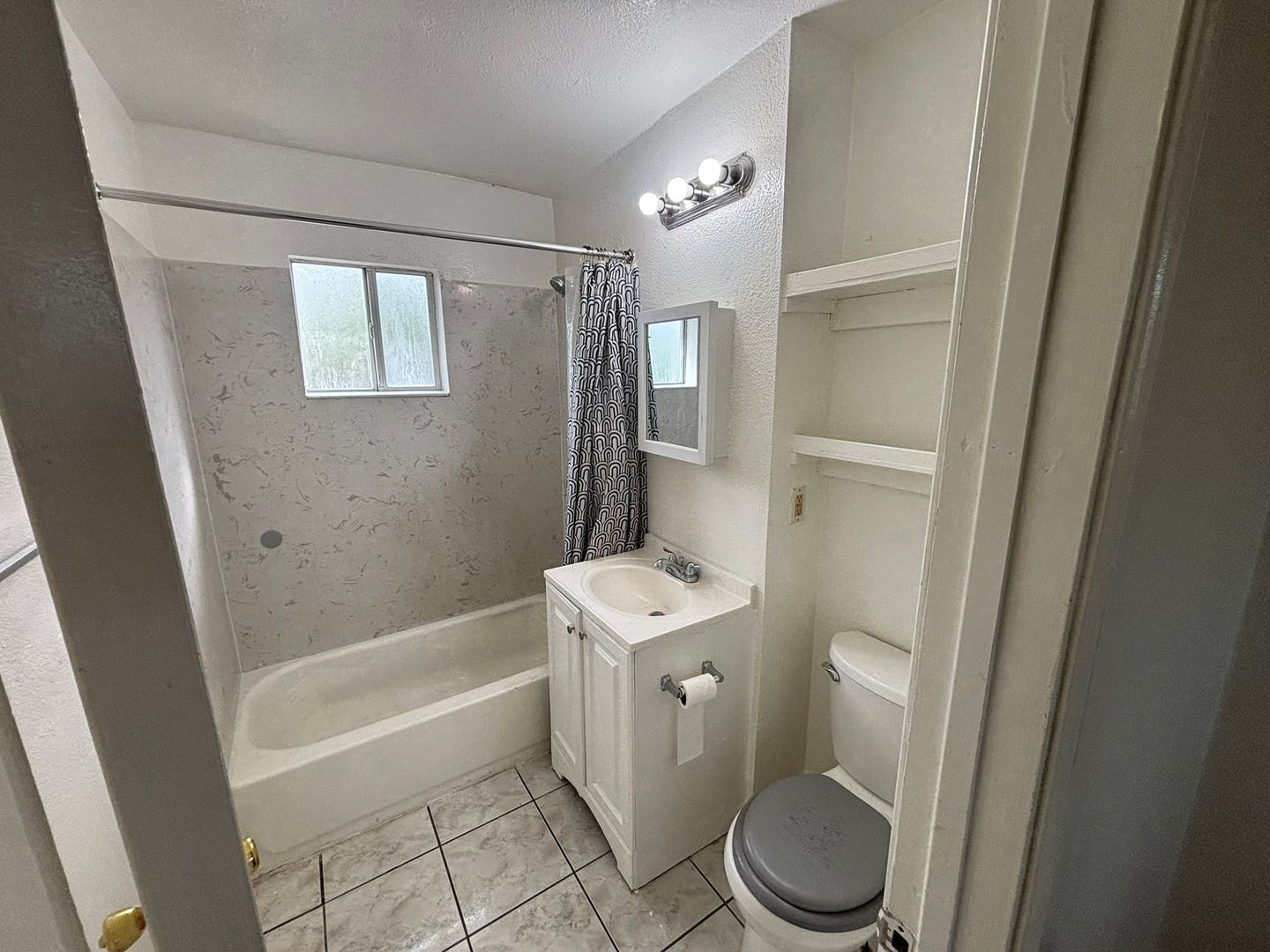 5801 Wallace Ave  - Sacramento - California - 1 bed, 1 bath rental property