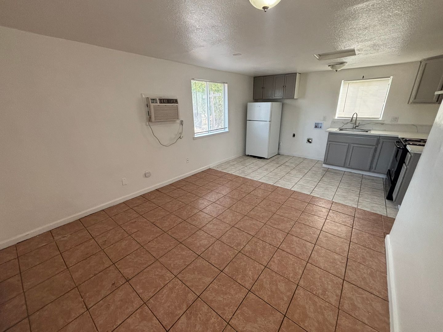 5801 Wallace Ave  - Sacramento - California - 1 bed, 1 bath rental property