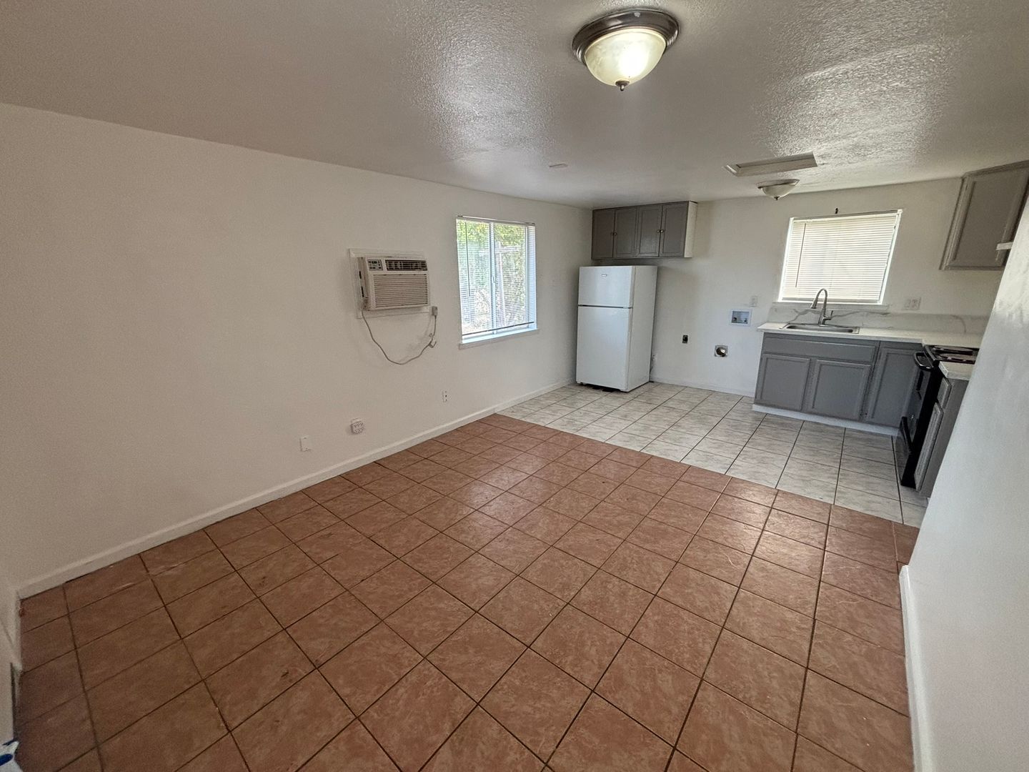 5801 Wallace Ave  - Sacramento - California - 1 bed, 1 bath rental property