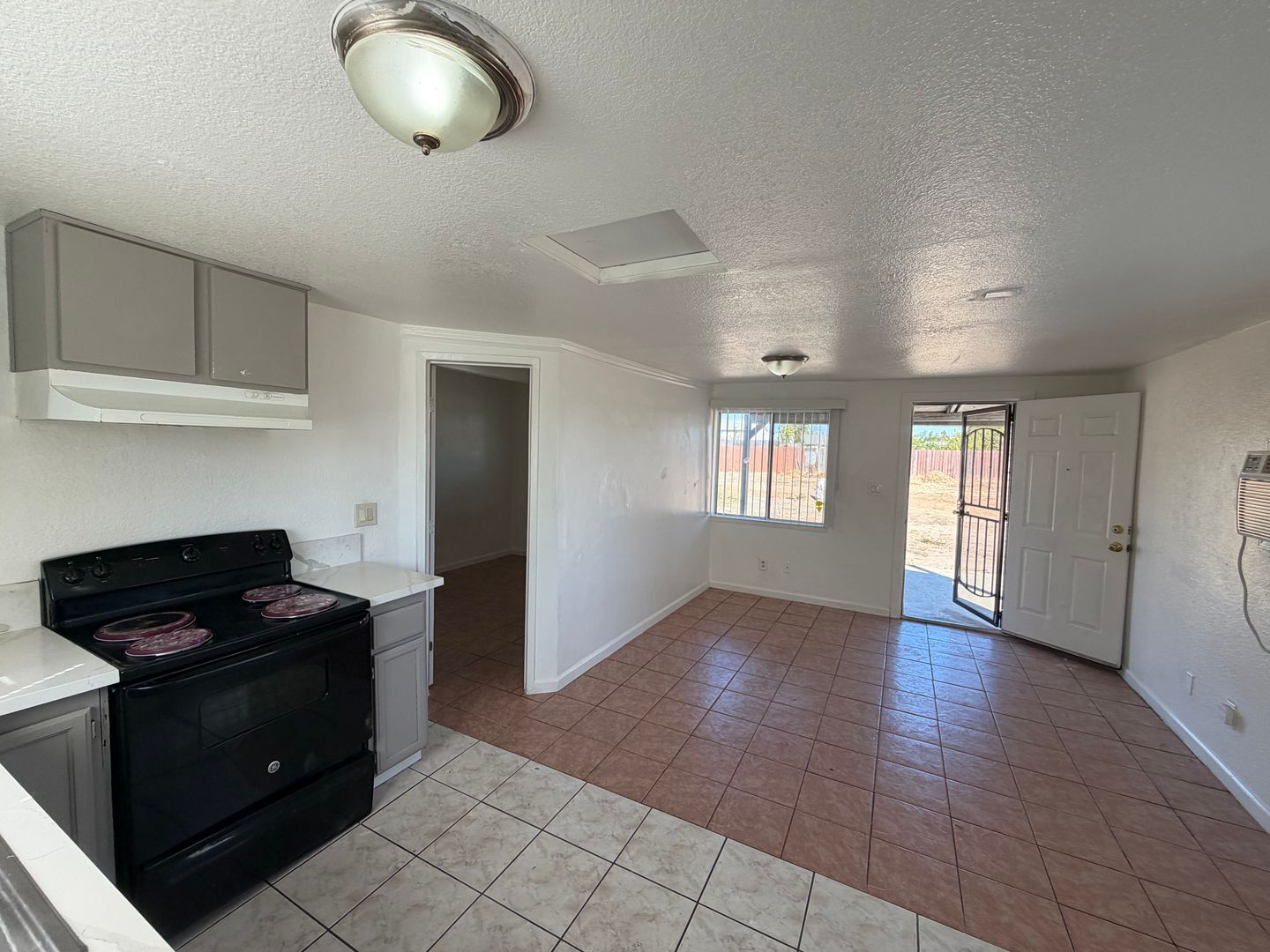 5801 Wallace Ave  – Unit 6