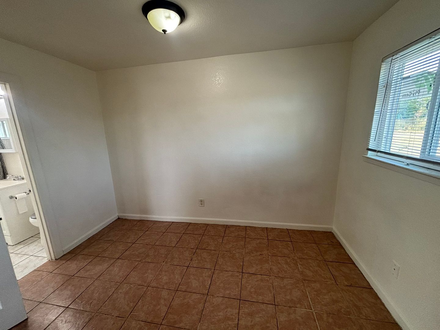 5801 Wallace Ave  - Sacramento - California - 1 bed, 1 bath rental property