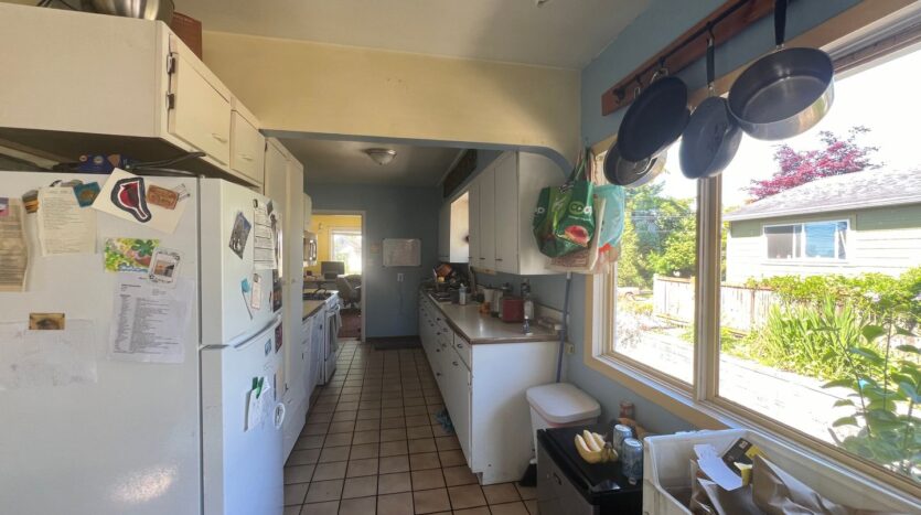 606 Gladstone Street - Bellingham - Washington - 4 bed, 2 bath rental property