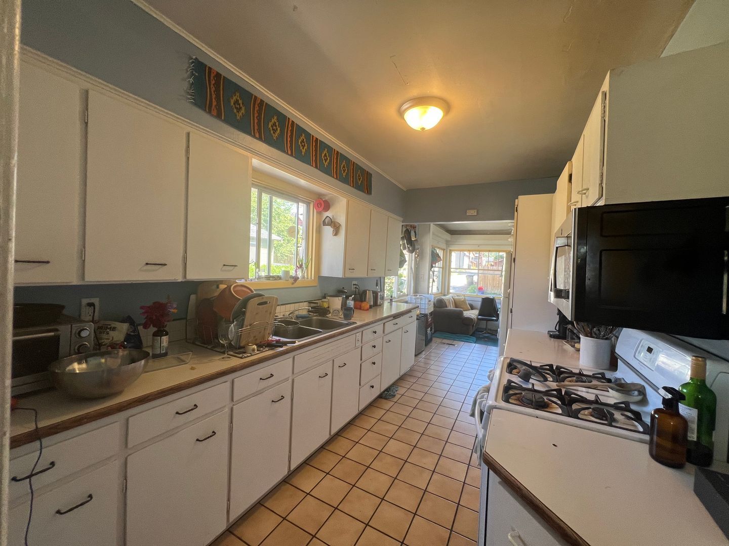 606 Gladstone Street - Bellingham - Washington - 4 bed, 2 bath rental property