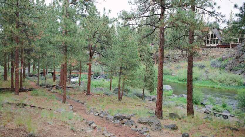 630 NW Silver Buckle Rd - Bend - Oregon - 4 bed, 3.5 bath rental property