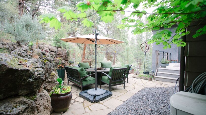 630 NW Silver Buckle Rd - Bend - Oregon - 4 bed, 3.5 bath rental property