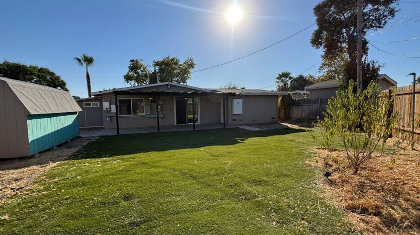 6452 Channing Dr  - North Highlands - California - 3 bed, 2 bath rental property