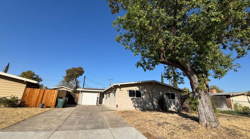 6452 Channing Dr  - North Highlands - California - 3 bed, 2 bath rental property