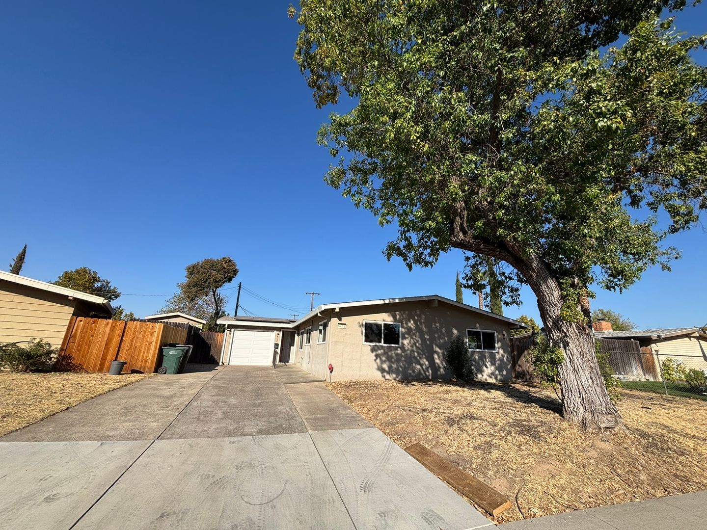 6452 Channing Dr  - North Highlands - California - 3 bed, 2 bath rental property