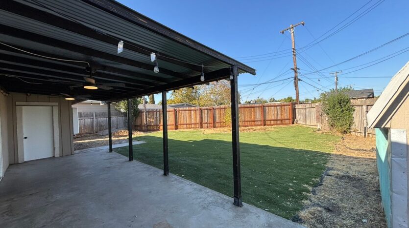 6452 Channing Dr  - North Highlands - California - 3 bed, 2 bath rental property